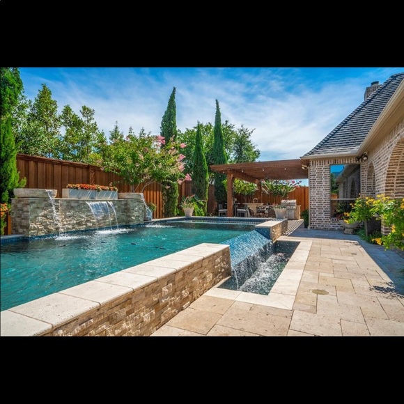 Meet your Posher, Dawn - Picture 1 of 1